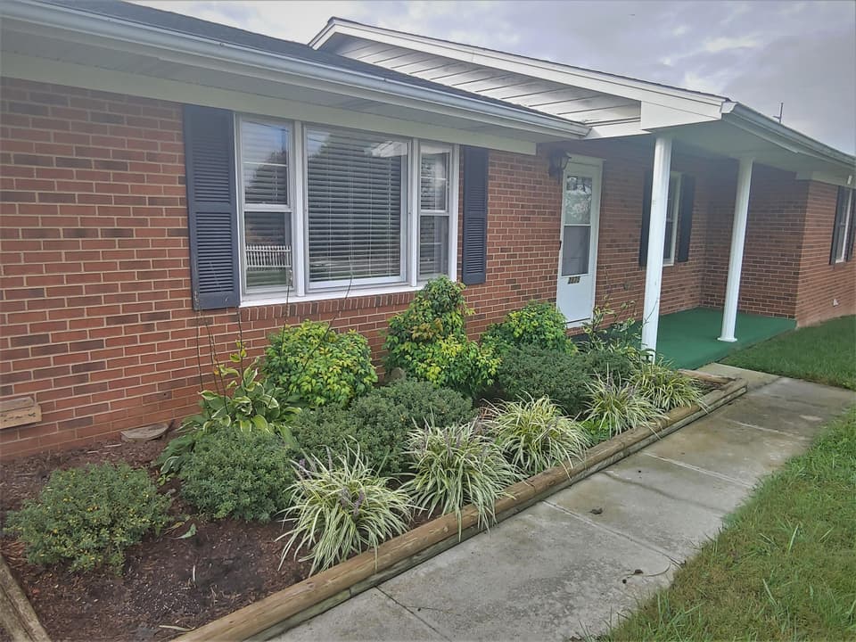 3875 Roanoke St, photo 12 of 40