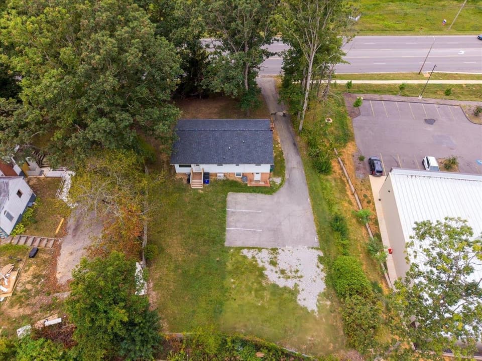 1370 Roanoke Street, photo 37 of 40