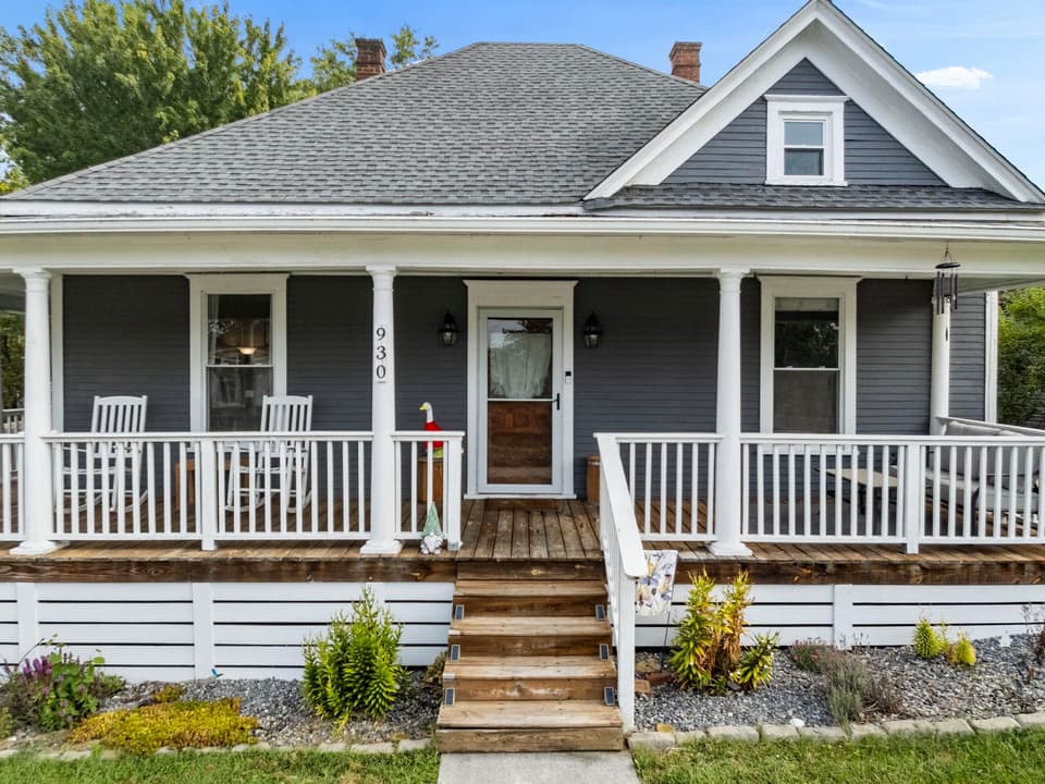 930 Harless Street, photo 4 of 40