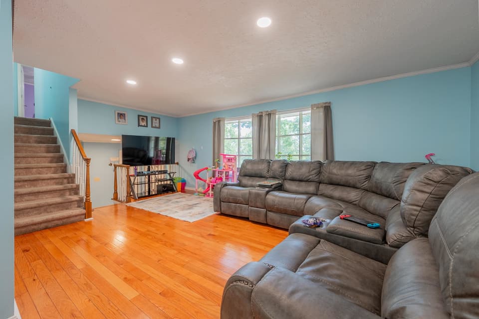 1265 Chestnut Drive, photo 29 of 40