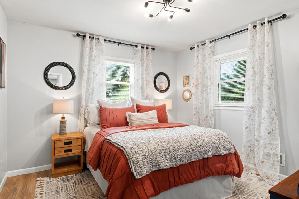 255 Fisher Street SE, photo 15 of 40