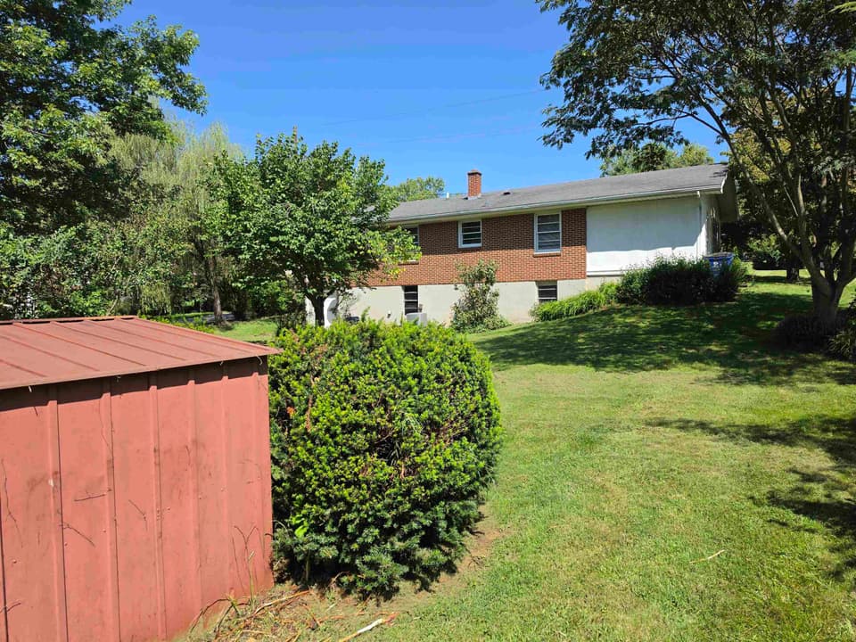 915 Church Street, photo 8 of 28