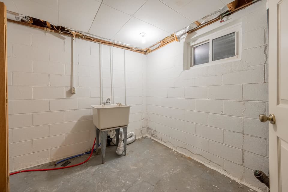 1245 Chestnut Drive, photo 33 of 40