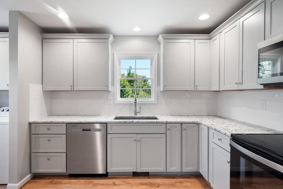 445 Rainbow Street, photo 9 of 31
