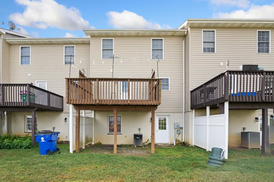 400 Wimmer Street, photo 31 of 33