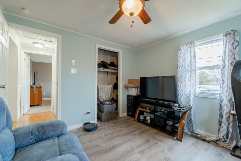 1270 Spruce St, photo 23 of 30