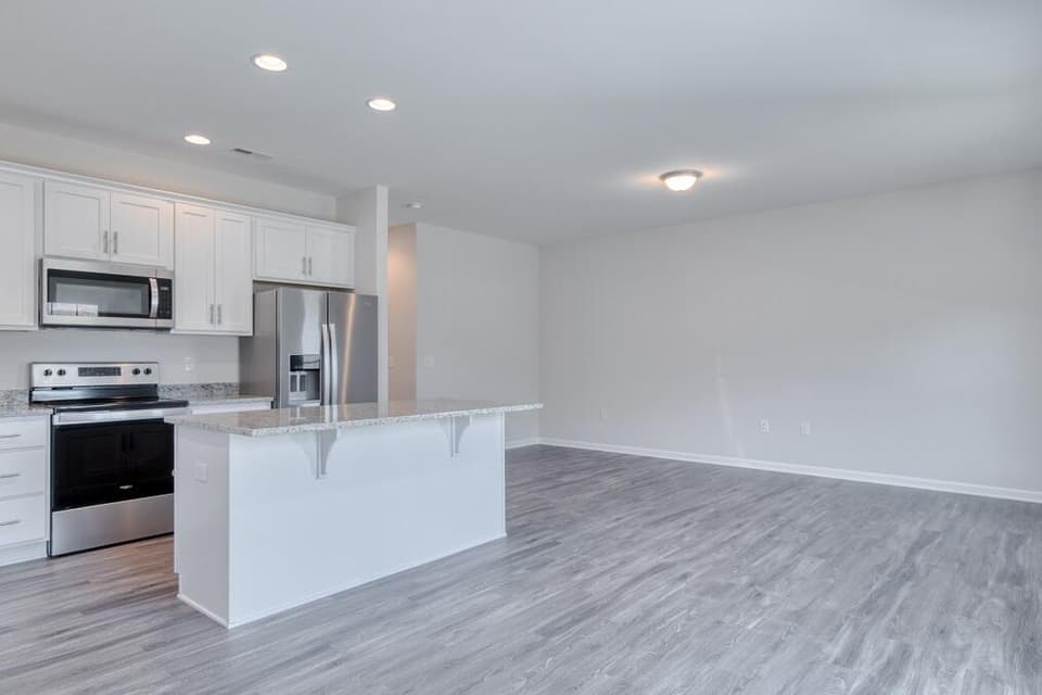223 Louise Ln, photo 11 of 35