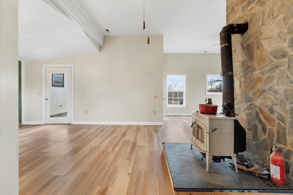3465 Thrush Road, photo 3 of 40