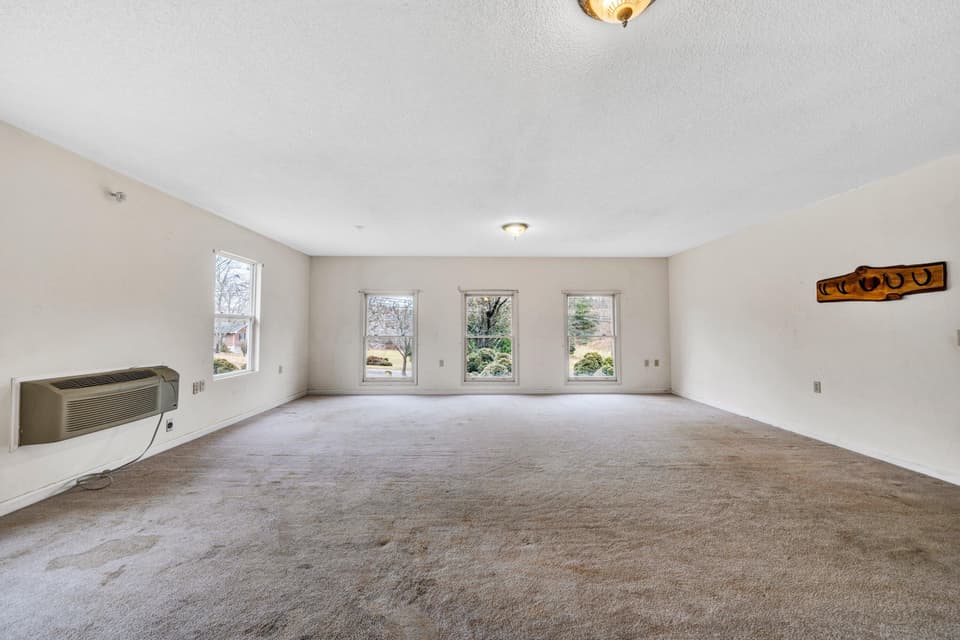1754 Mud Pike Road, photo 9 of 38