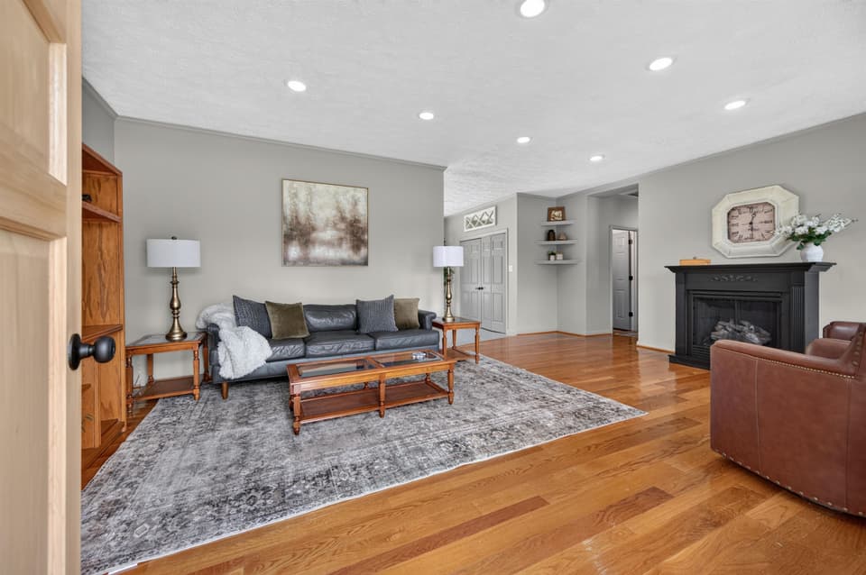 40 S Central Drive, photo 8 of 40