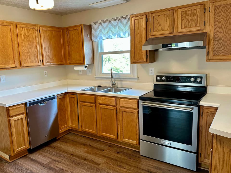 215 Morning Star Lane, photo 8 of 22