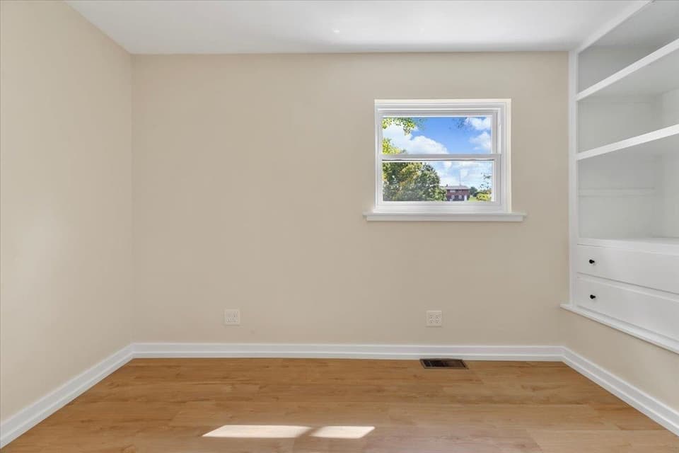 95 Sara Street, photo 35 of 40