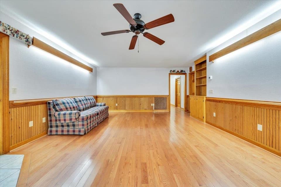 290 Patricia Lane SE, photo 22 of 40
