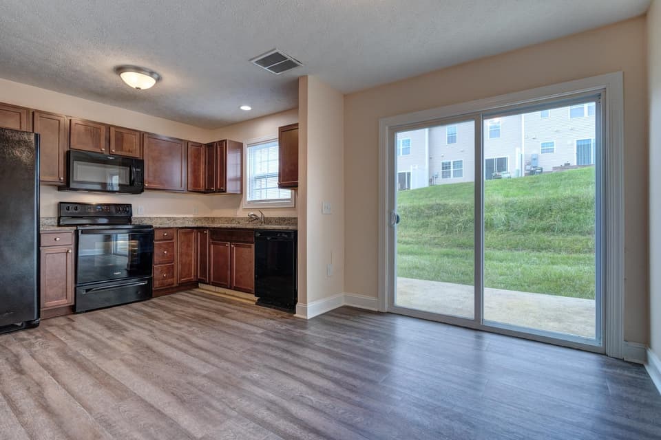 145 Twig Street, photo 9 of 35