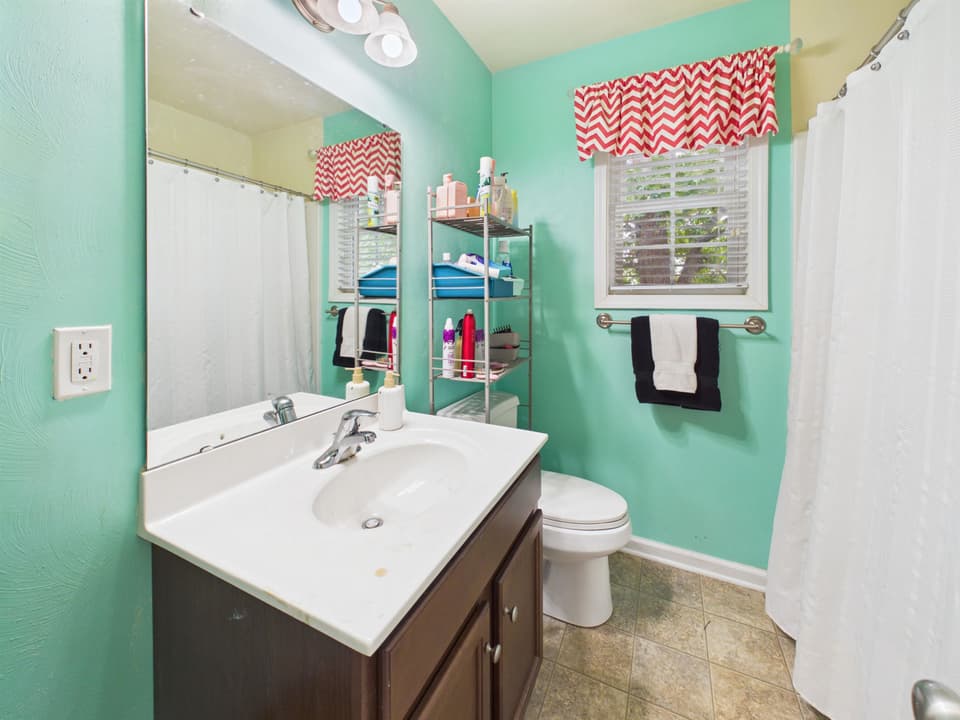1130 Crosscreek Drive, photo 33 of 40