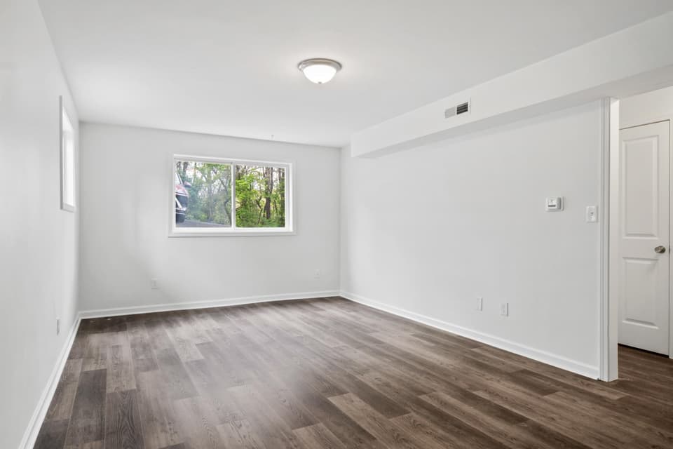 130 East Street, photo 7 of 36