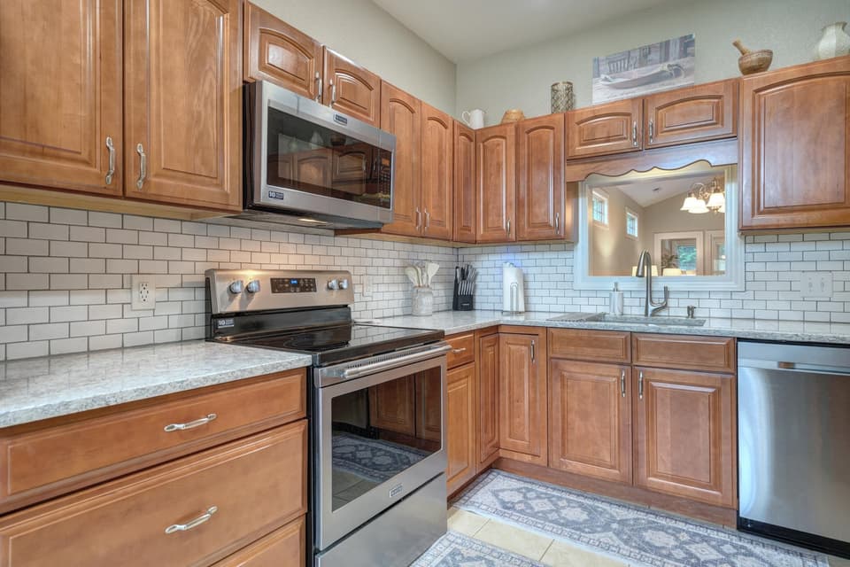 175 Melody Drive, photo 16 of 40
