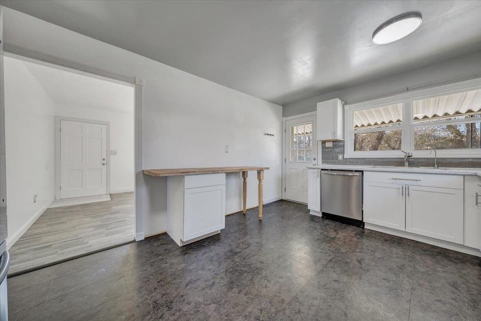 2672 Violet Lane, photo 6 of 34