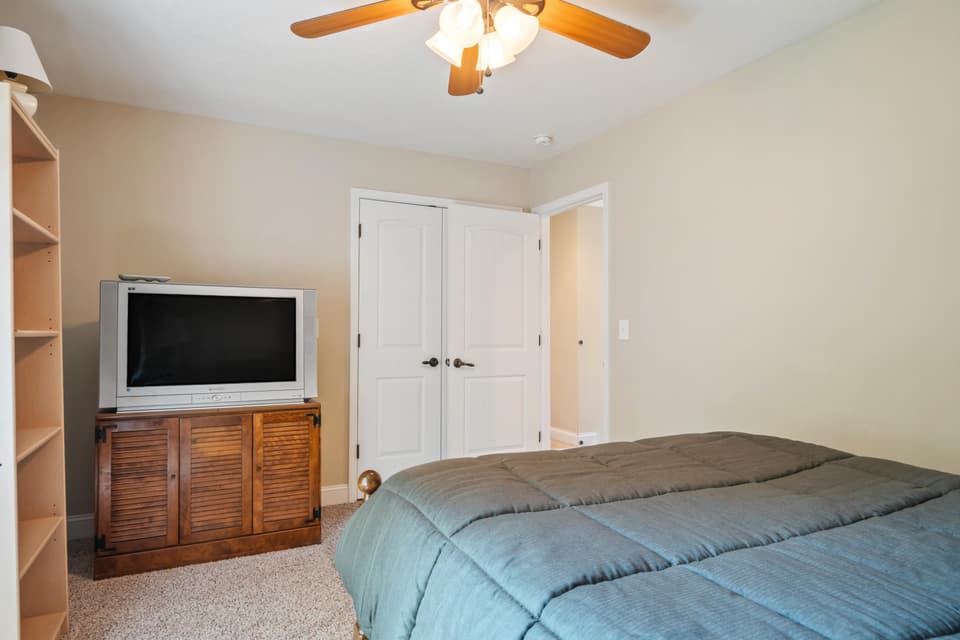 60 Florence Drive, photo 26 of 40
