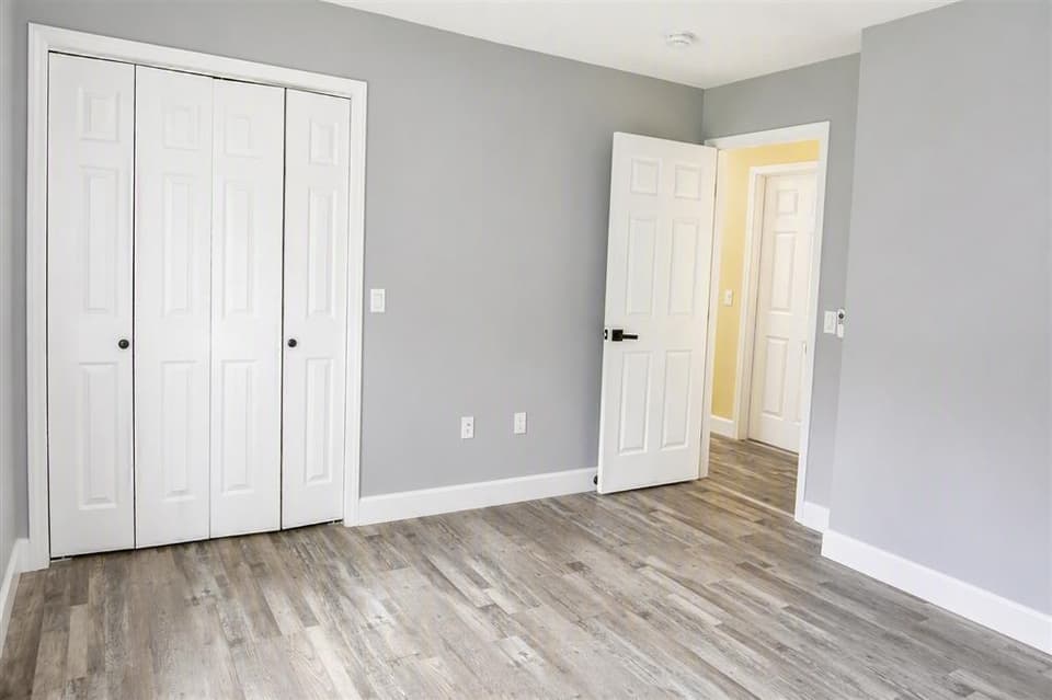 455 Stone Street, photo 23 of 36