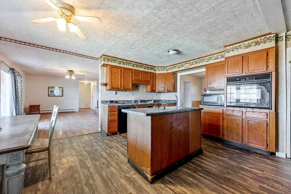 575 Stafford Drive, photo 23 of 40