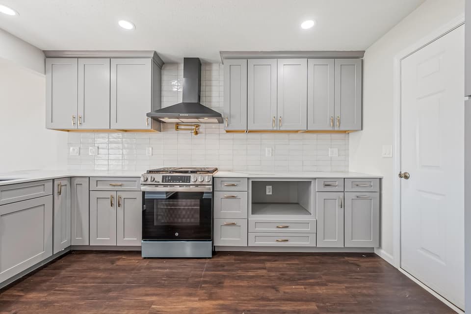 10 Patricia Lane SE, photo 16 of 36