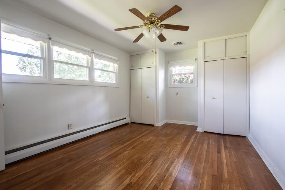 185 Overhill Road SE, photo 8 of 40