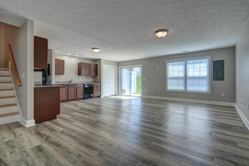 525 Twisted Oak Drive NW, photo 2 of 26