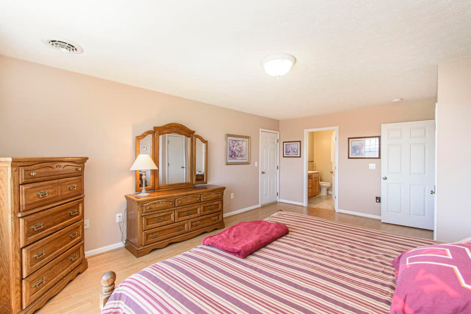 1130 Cassatt Ln, photo 25 of 39