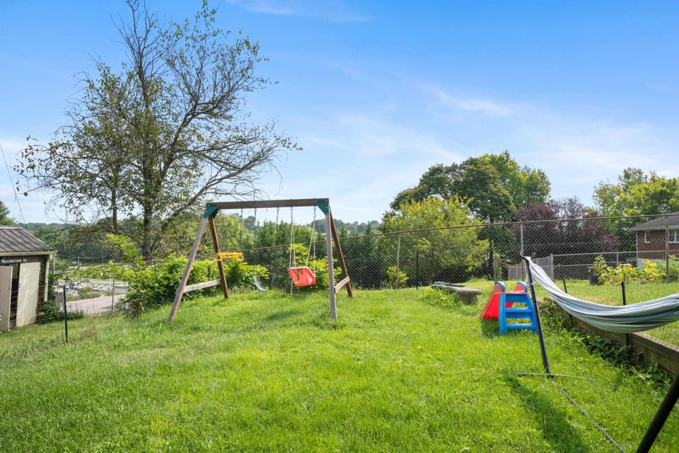 105 Wades Lane, photo 39 of 40
