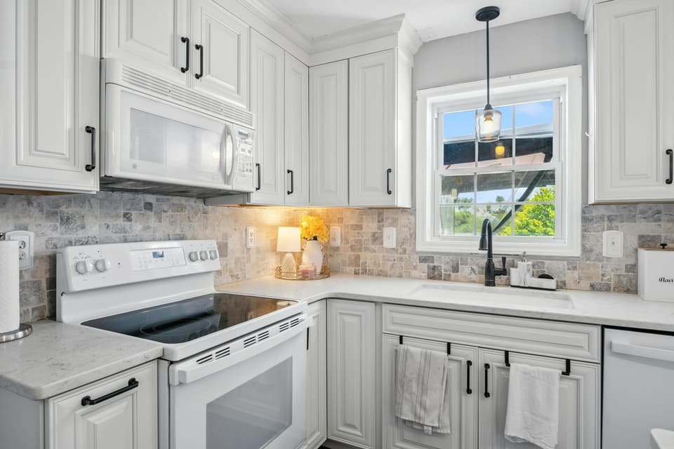 50 Sapphire Avenue, photo 19 of 39
