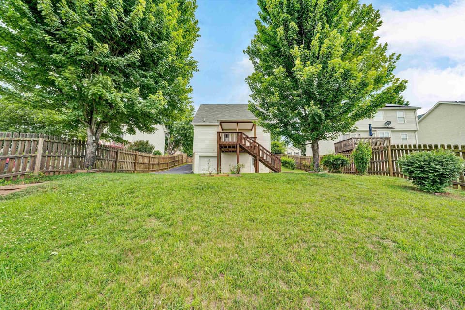 135 Wistaria Drive, photo 27 of 40