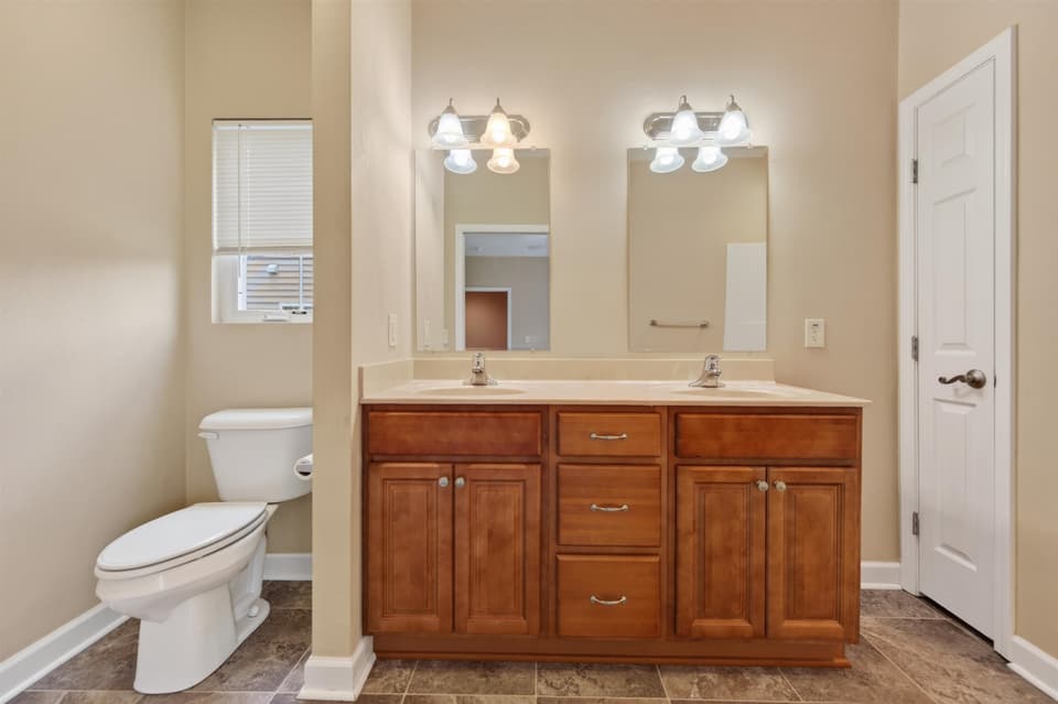 163 Walters Drive, photo 21 of 40