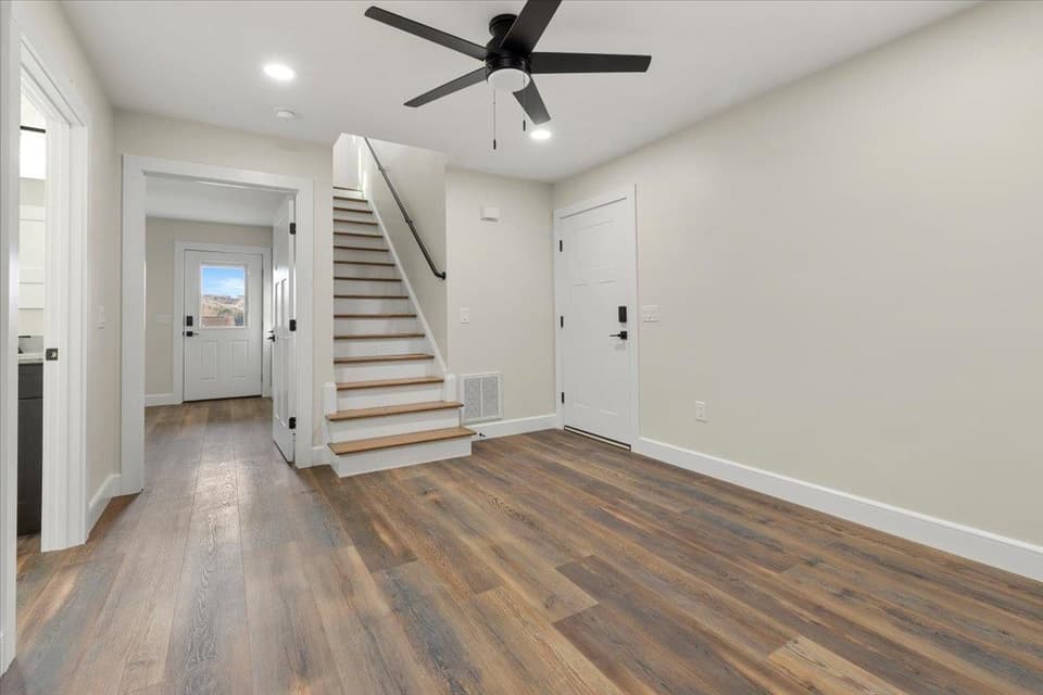 1045 Beaver Drive, photo 38 of 40