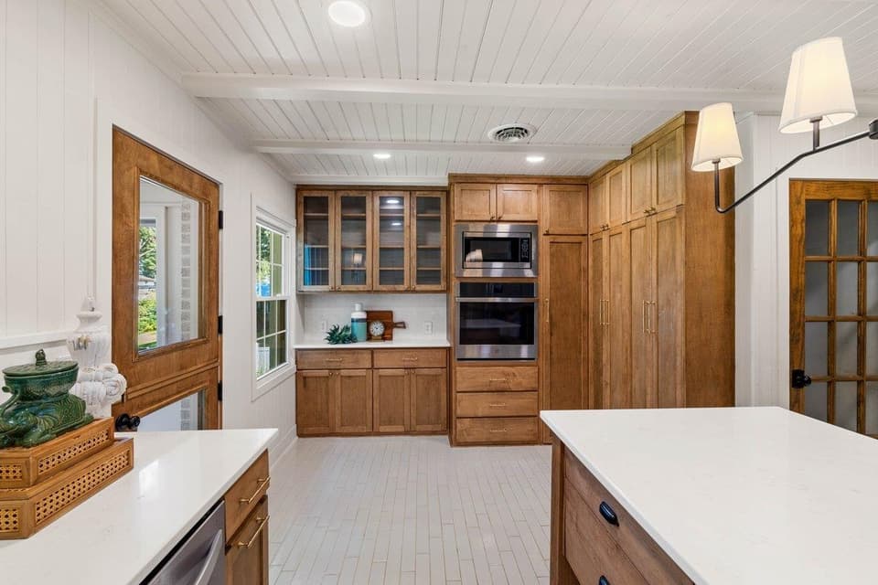 905 Oak Drive, photo 12 of 40