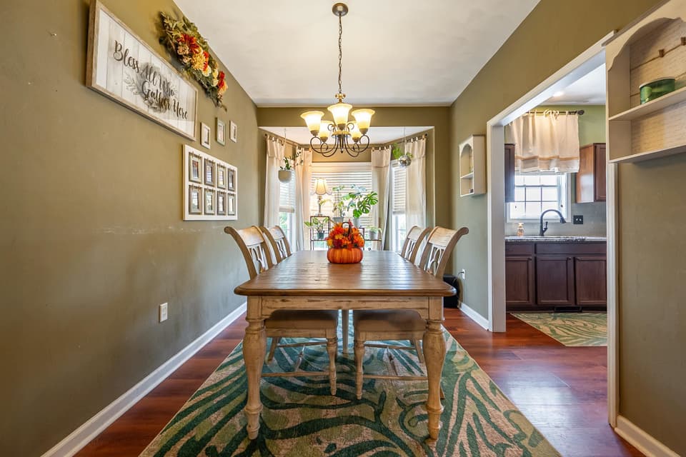 175 Wistaria Drive, photo 9 of 40