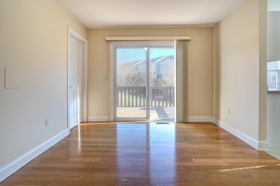 185 Blue Leaf Drive, photo 16 of 40