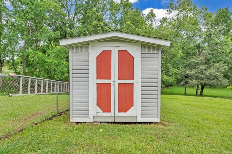 430 Virginian Drive, photo 31 of 36