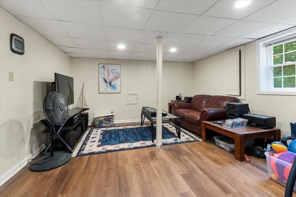 340 Walters Drive, photo 40 of 40
