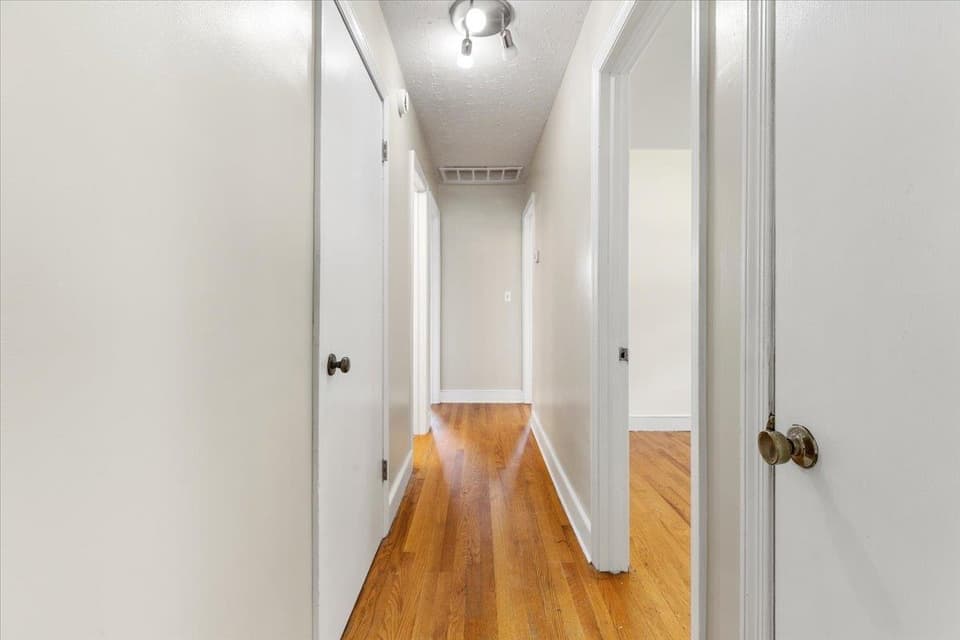 135 Griggs Street, photo 12 of 40