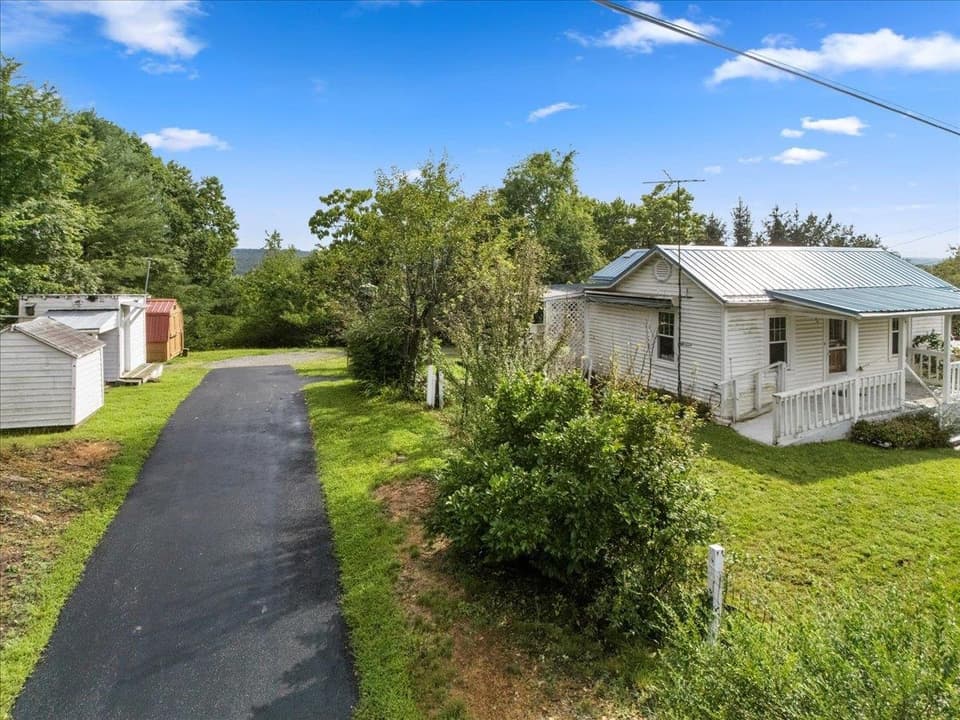 2369 Peppers Ferry Road NW, photo 31 of 37