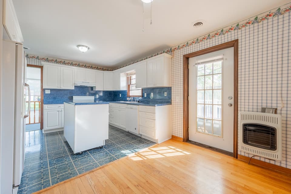 1747 Mud Pike Road, photo 10 of 40