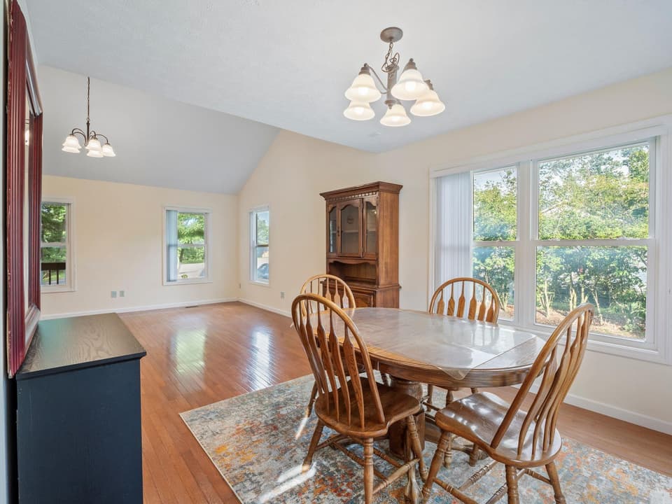 60 Wood Ridge Drive, photo 8 of 40