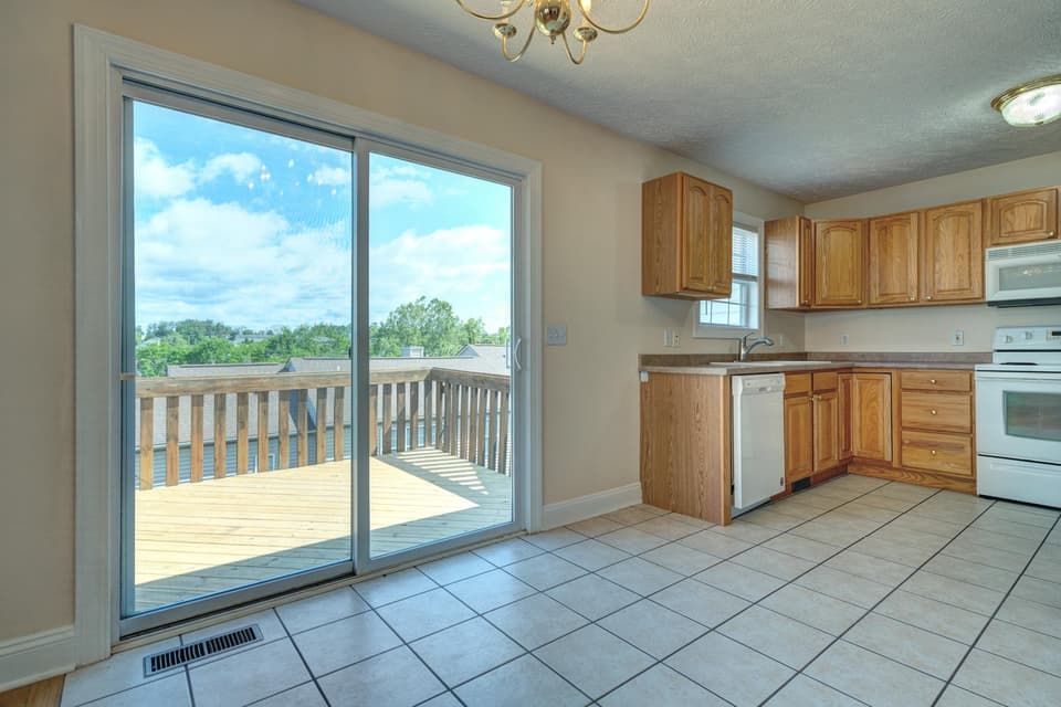 295 Tall Oak Boulevard, photo 10 of 34