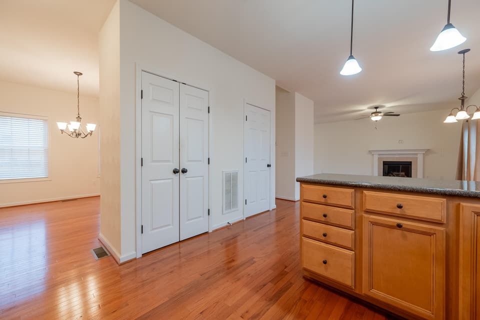 1110 Crosscreek Drive, photo 16 of 40