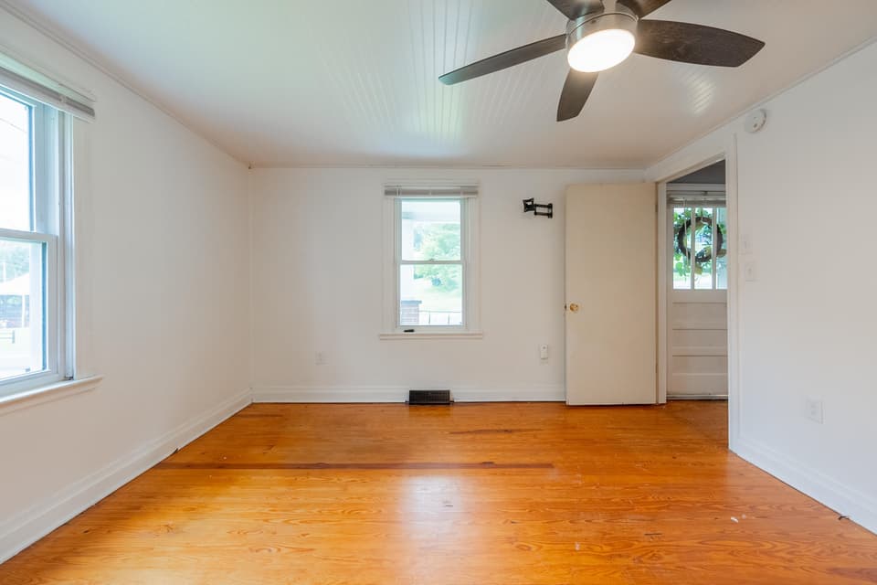220 Clearview Drive, photo 20 of 34