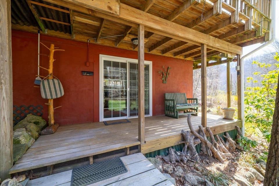 1256 Falling Branch Road, photo 9 of 35