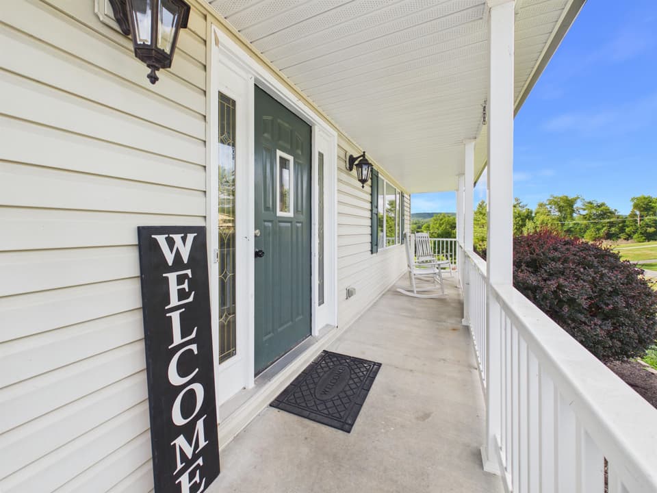 209 Rolling Hills Drive, photo 11 of 40