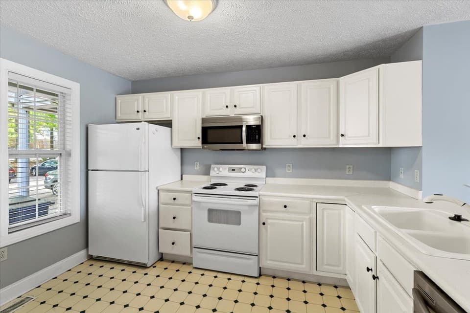 1535 Providence Boulevard, photo 7 of 40
