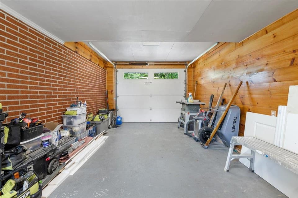 950 McHenry Avenue, photo 21 of 40